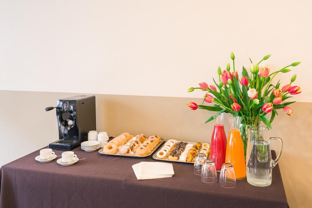 Raeli Hotel Siracusa Рим Екстериор снимка