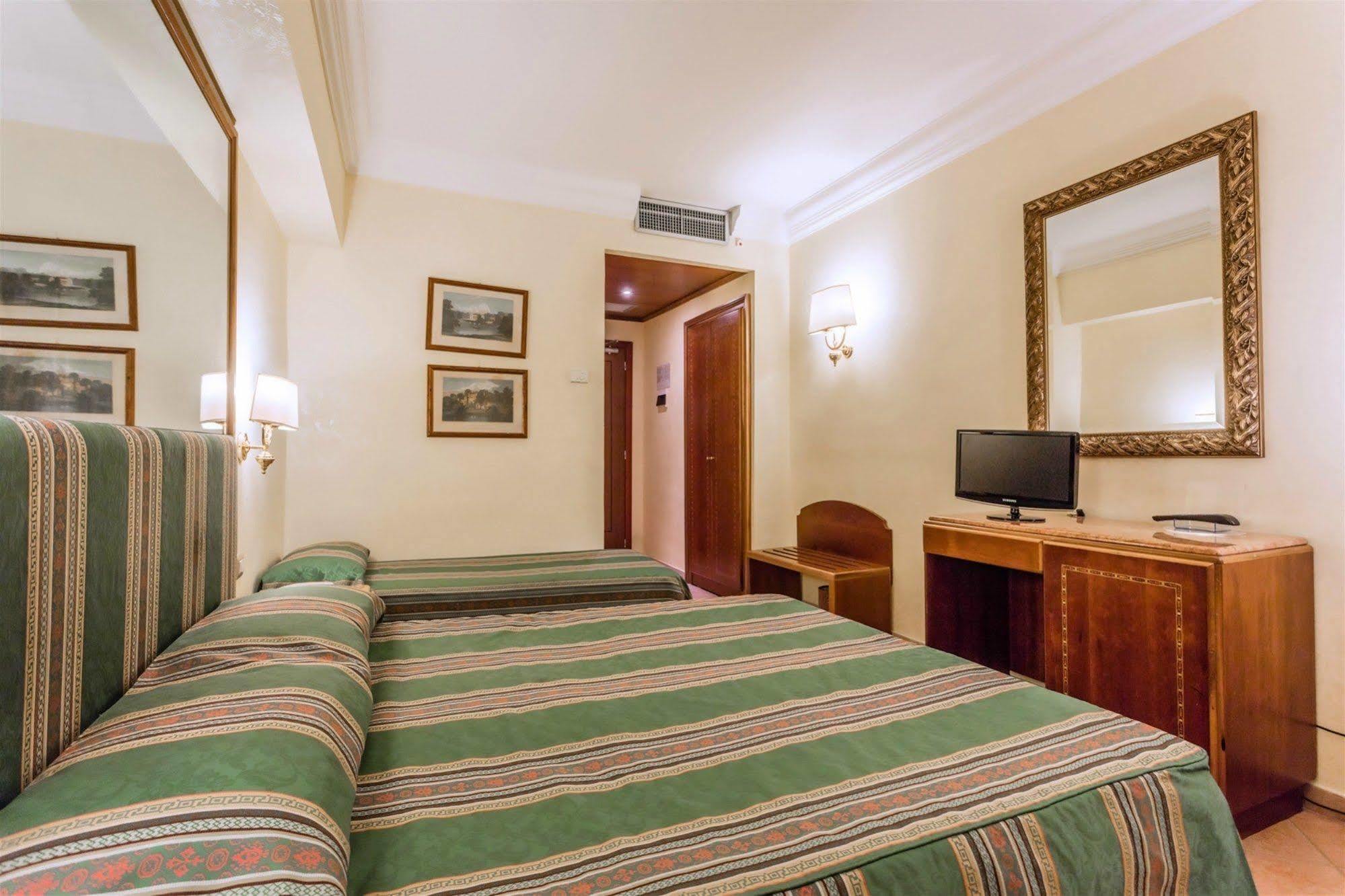 Raeli Hotel Siracusa Рим Екстериор снимка